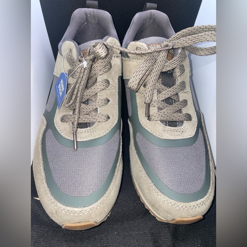 Nunn Bush sneakers